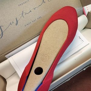 NIB Rothy's Cardinal The Square